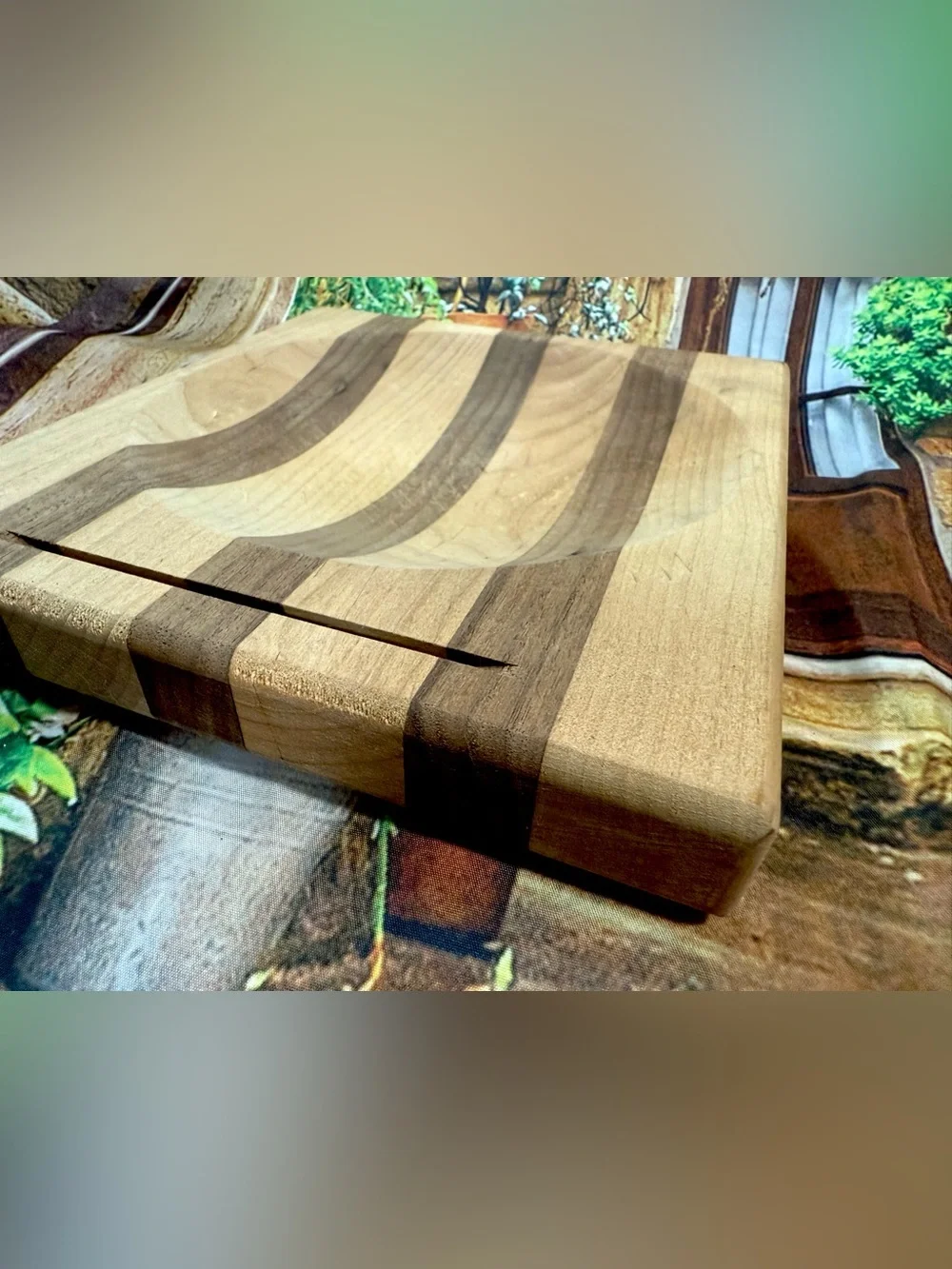 The Ulu Factory Alaska Birch & Walnut Stripe Chopping Bowl Board Hand Made